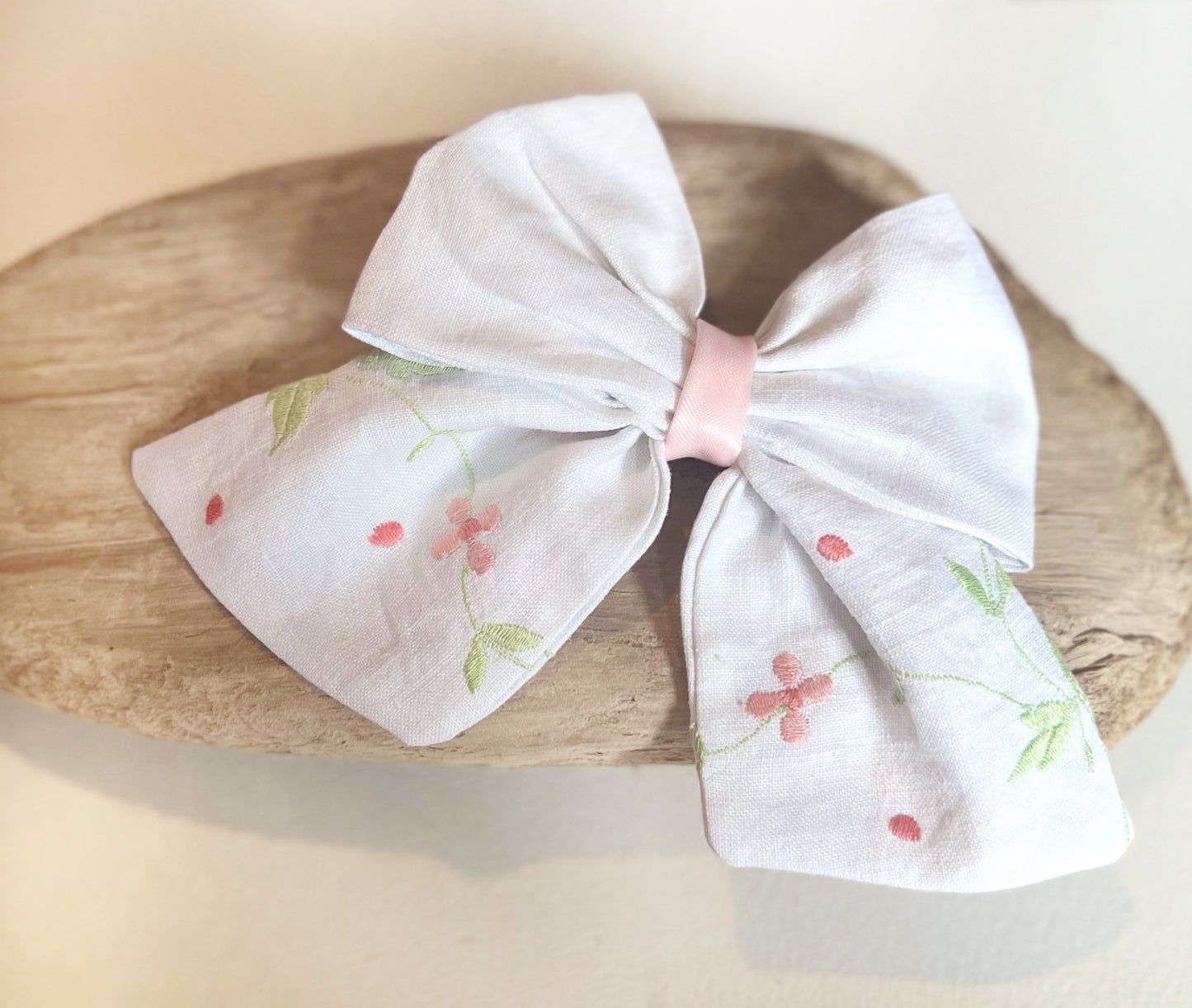 Small Vintage Pink Daisy Hair Bow